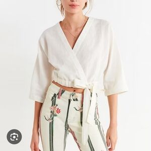 Urban Outfitters Kimmy White Linen Wrap Blouse Small Boho Clean Girl Cottagecore